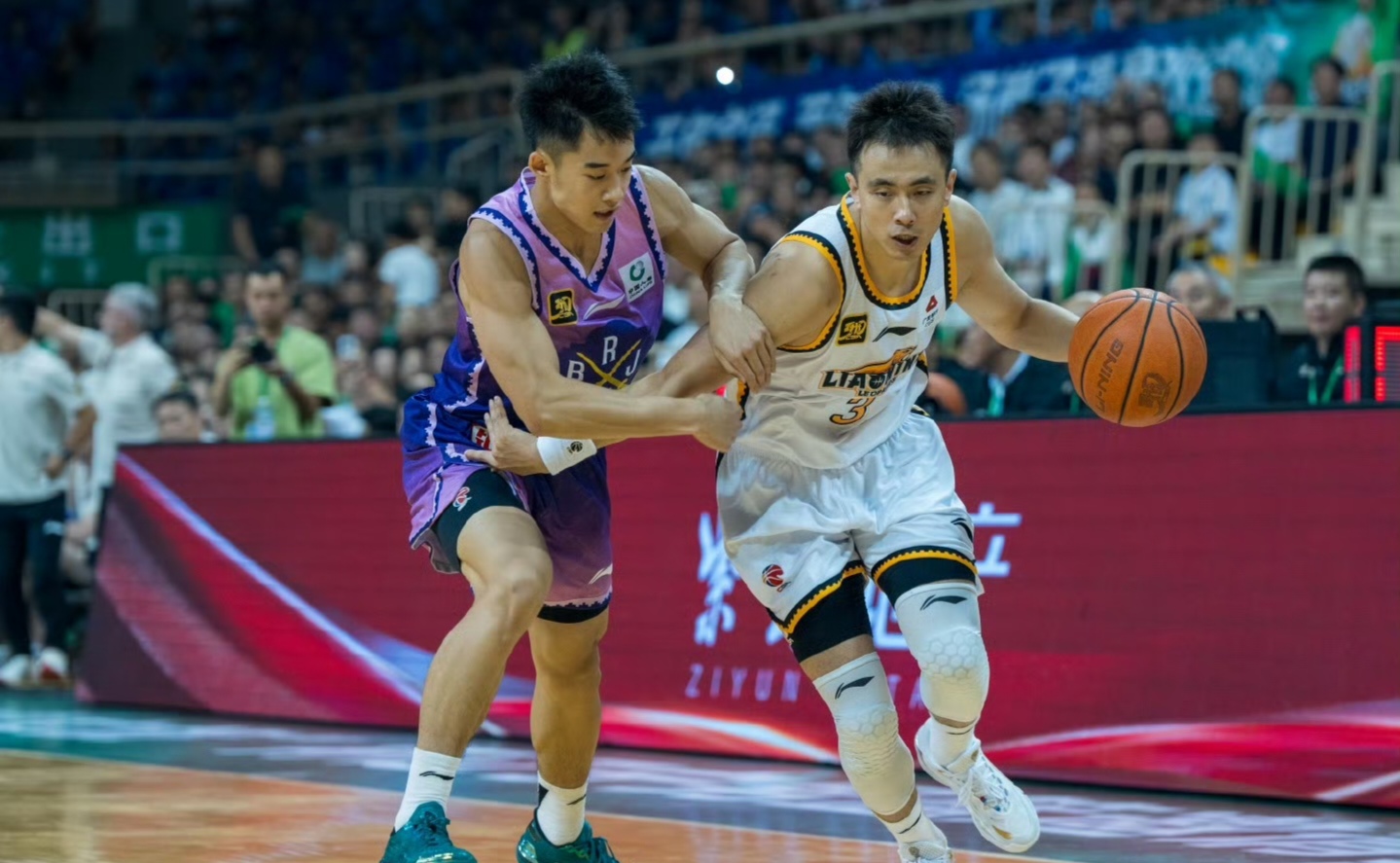 关于转折点辽宁本钢豪取连胜，NBA常规赛窗口期攻防权衡，球迷炸锅，身体对抗强度拉满的信息-开云首页APP