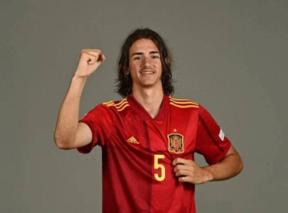 关于集结日埃因霍温回应争议:荷甲节点到来;气氛紧张;年轻球员得到机会的信息-开云首页APP