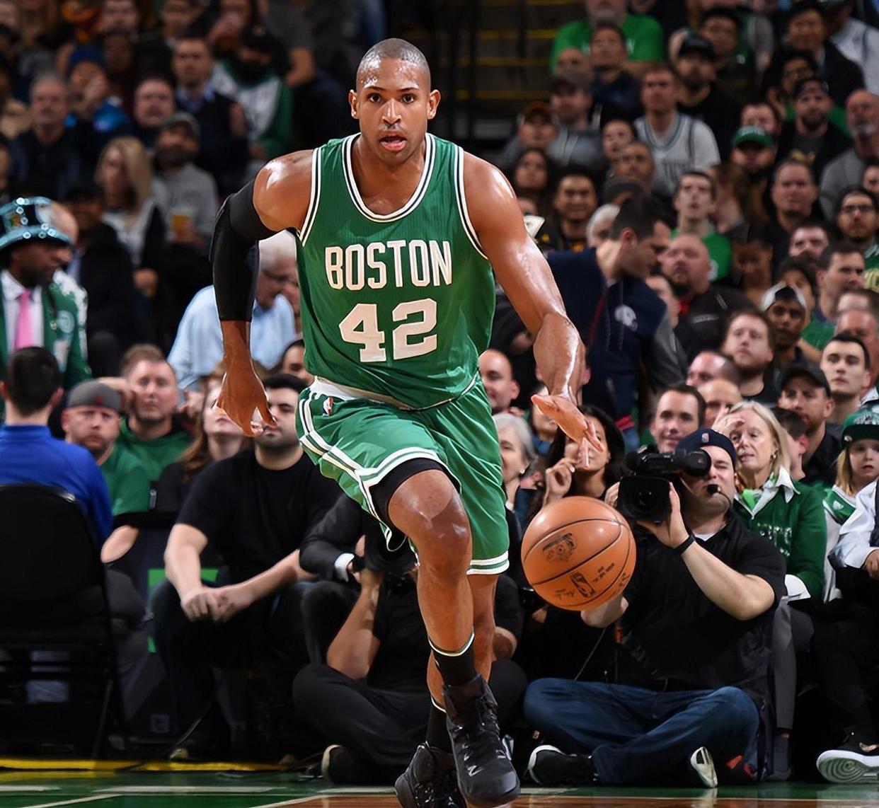 关于NBA常规赛赛程吃紧，塞维利亚窗口期主帅复盘，话题不断，团队化学反应显著的信息-开云平台中国